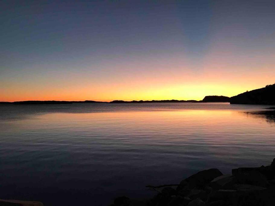 Ny Laegenhet Pa Markplan Med Havsutsikt Strömstad エクステリア 写真