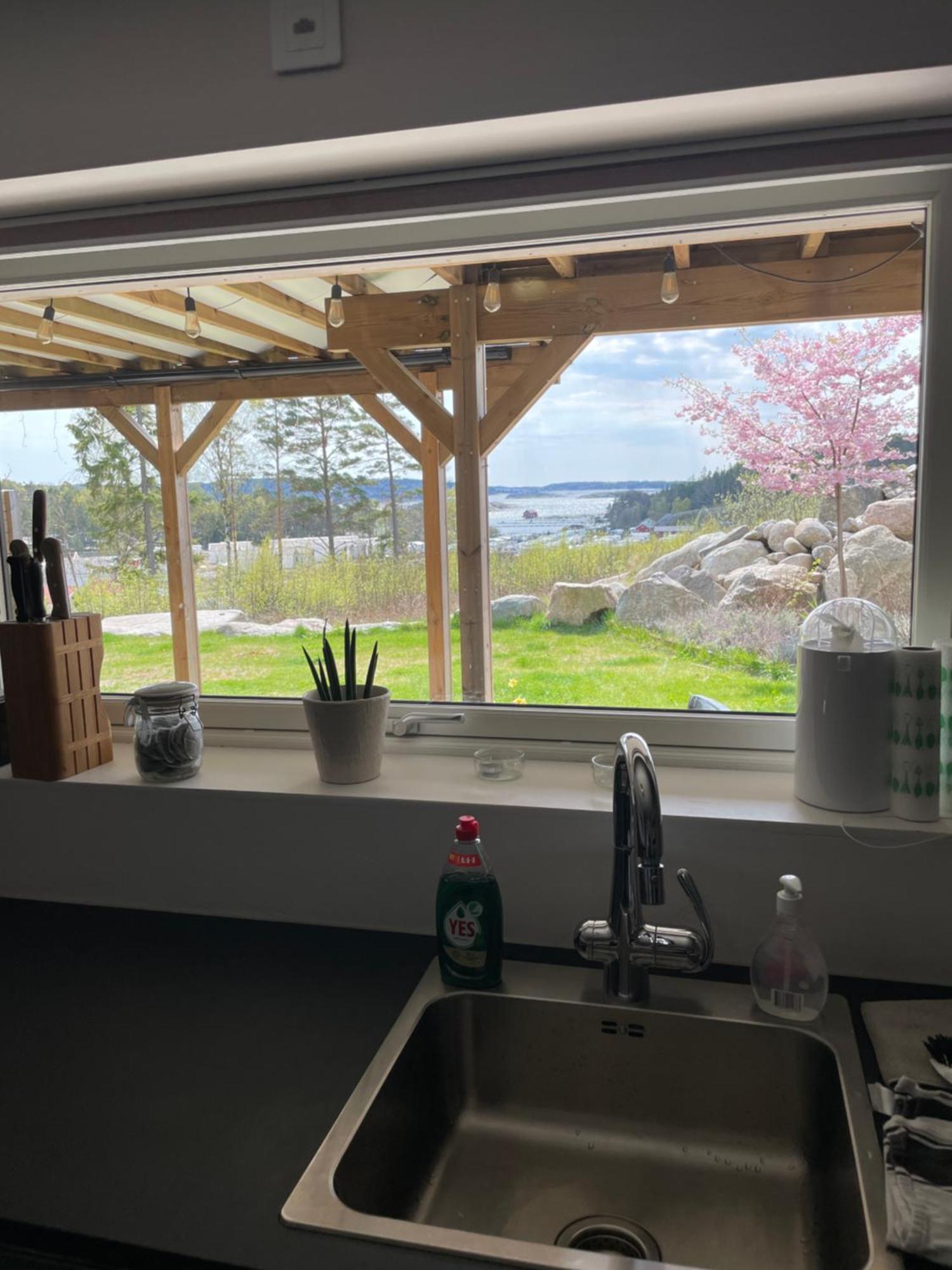 Ny Laegenhet Pa Markplan Med Havsutsikt Strömstad エクステリア 写真