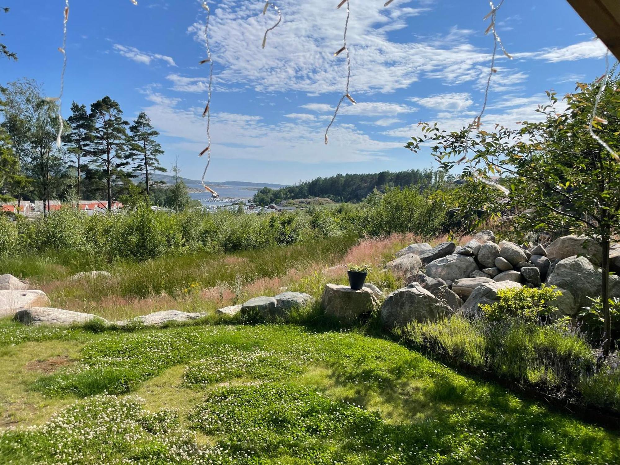 Ny Laegenhet Pa Markplan Med Havsutsikt Strömstad エクステリア 写真